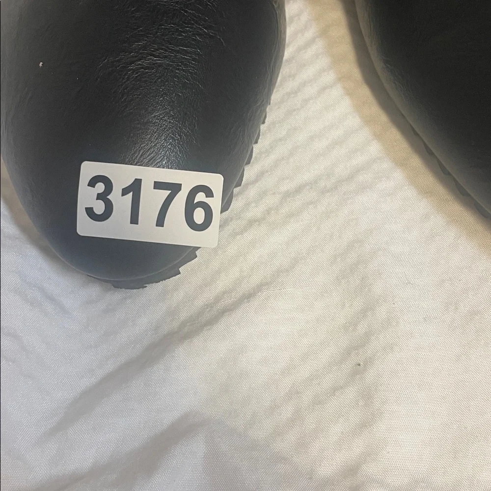 Mens medieval leather. boots